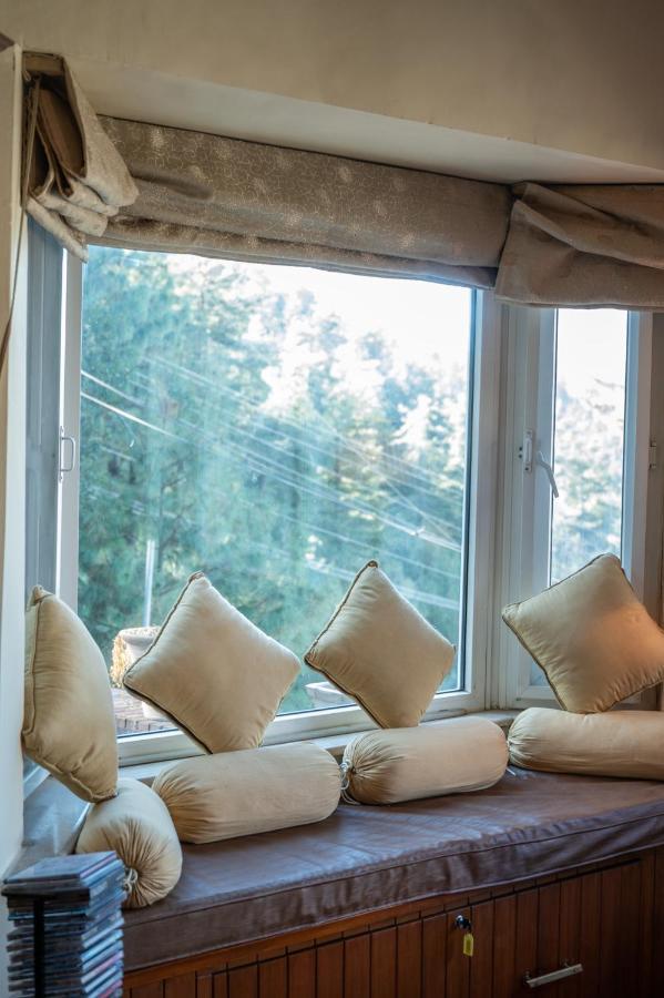 Sarah'S Lodge Murree Esterno foto