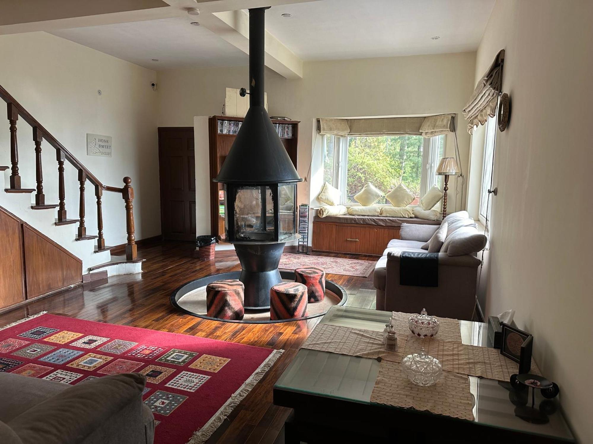 Sarah'S Lodge Murree Esterno foto