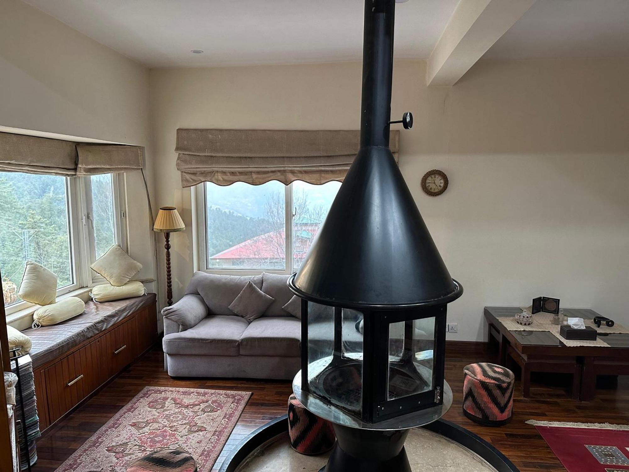 Sarah'S Lodge Murree Esterno foto