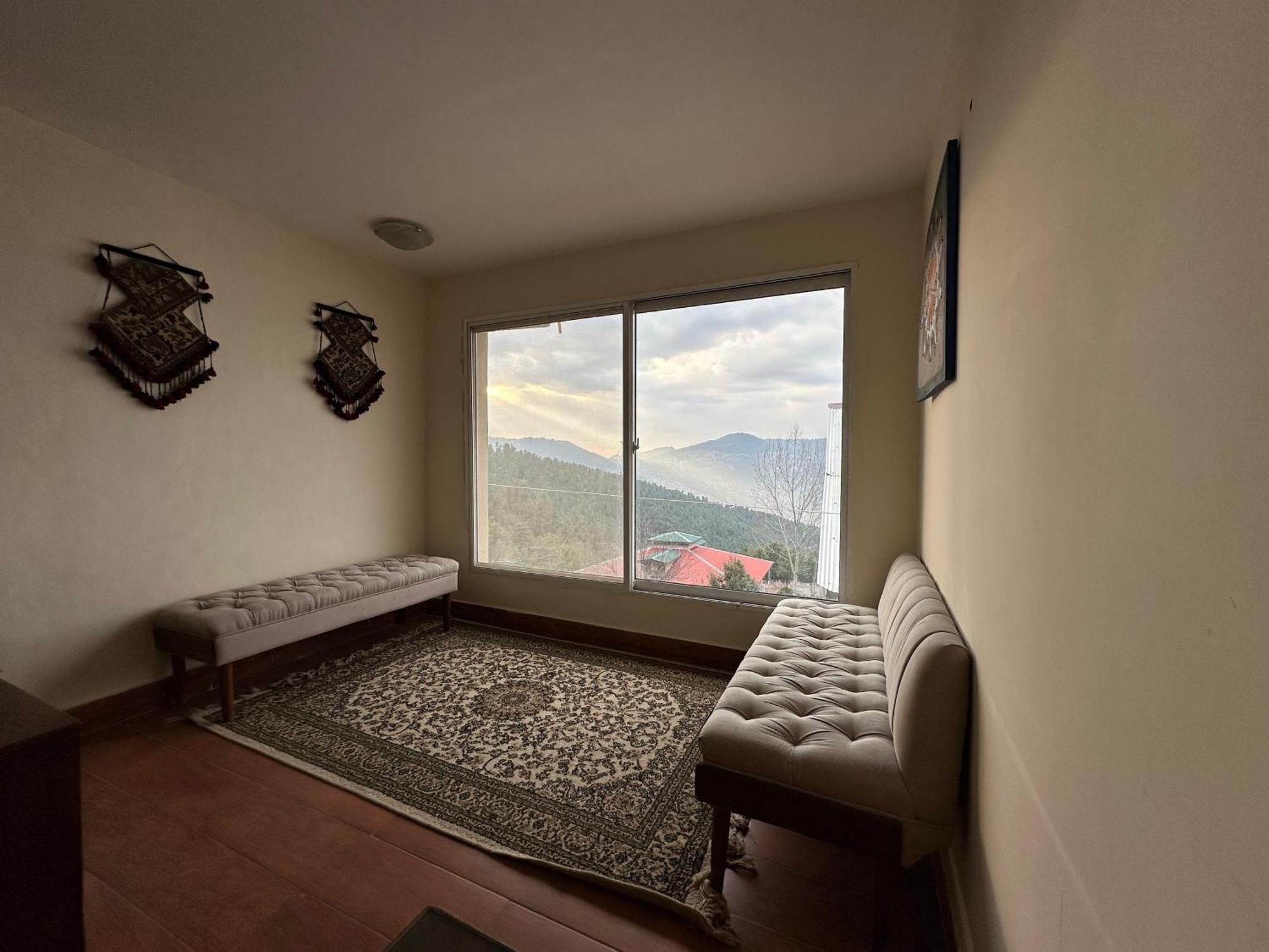 Sarah'S Lodge Murree Esterno foto